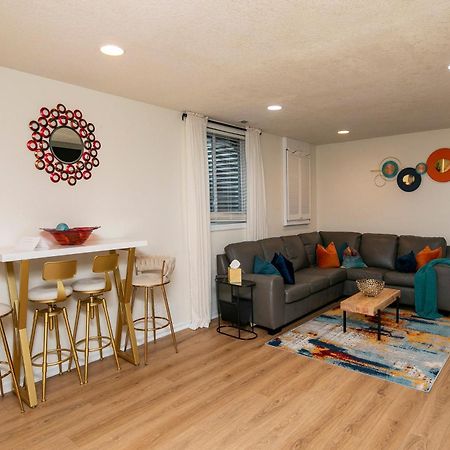 Family Friendly Home Close To Airport And Downtown デモイン エクステリア 写真