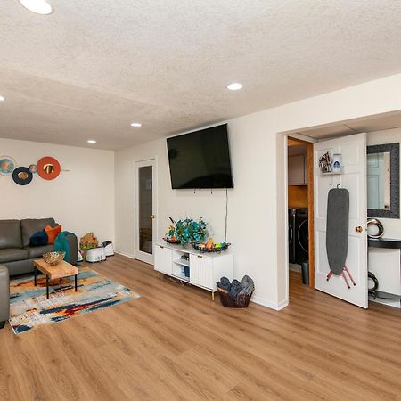 Family Friendly Home Close To Airport And Downtown デモイン エクステリア 写真
