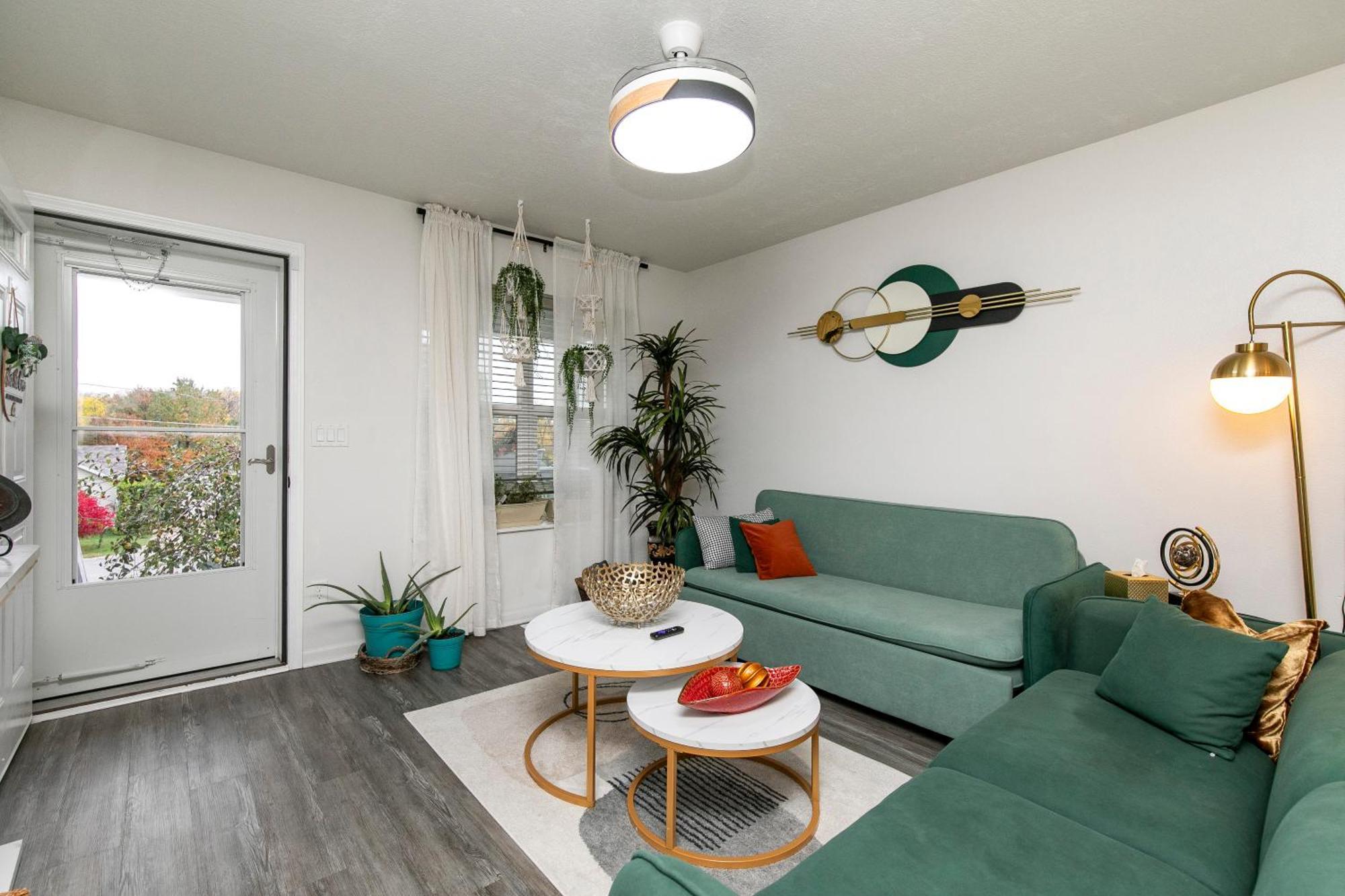 Family Friendly Home Close To Airport And Downtown デモイン エクステリア 写真