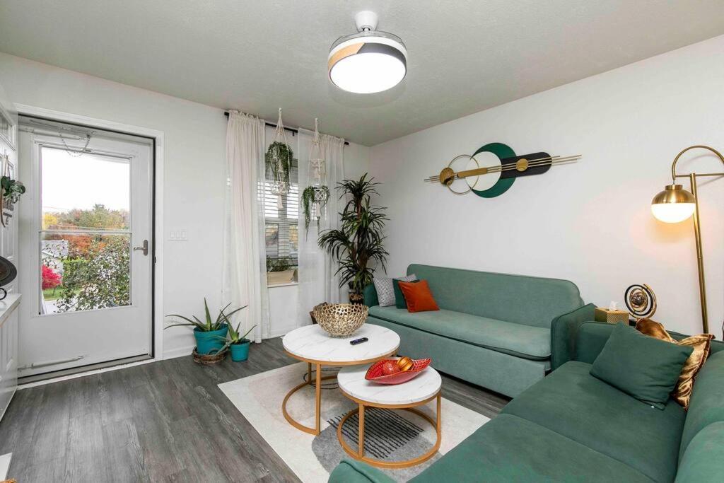 Family Friendly Home Close To Airport And Downtown デモイン エクステリア 写真